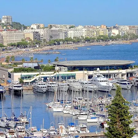 Apartment Vidal: Modern Antibes Near Sncf Station