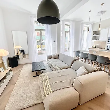 Apartment Vidal: Modern Antibes Near Sncf Station *