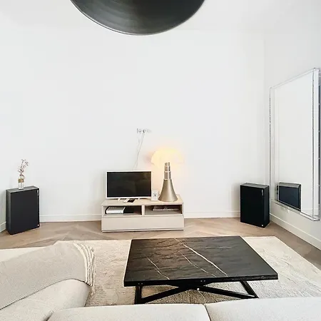Vidal: Modern Antibes Near Sncf Station Apartment Cannes