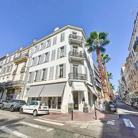 Apartment Vidal: Modern Antibes Near Sncf Station *