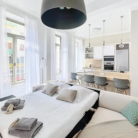 Vidal: Modern Antibes Near Sncf Station * Cannes